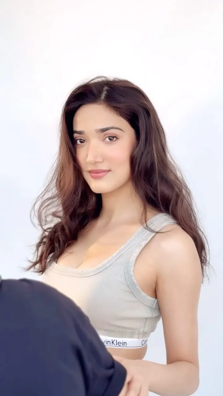 Medha Shankr - medha-shankr-sexy-27.webp